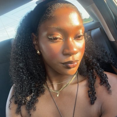 3vilBratLili's profile picture