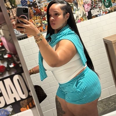 LilArajuanna's profile picture