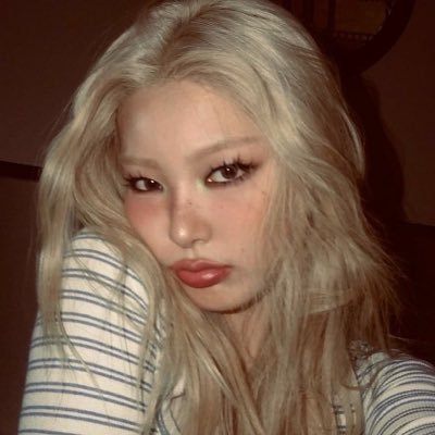 artfclmiracle's profile picture