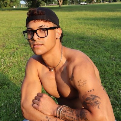 JohnnyPelegrin's profile picture