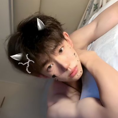 qxmCxjxLGMXa5BC's profile picture