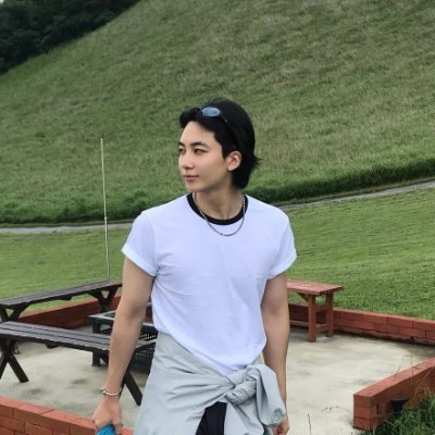 esa•JHHJ UNIT's profile picture