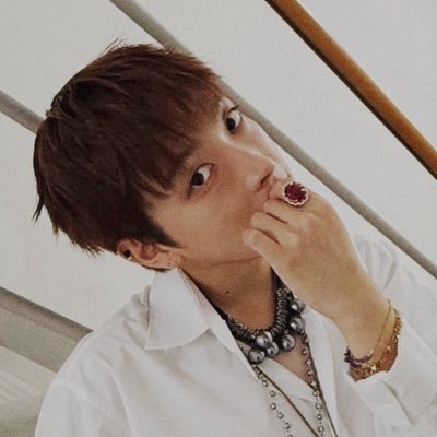 𝑙𝑢𝑛𝑎 .𖥔 ݁'s profile picture