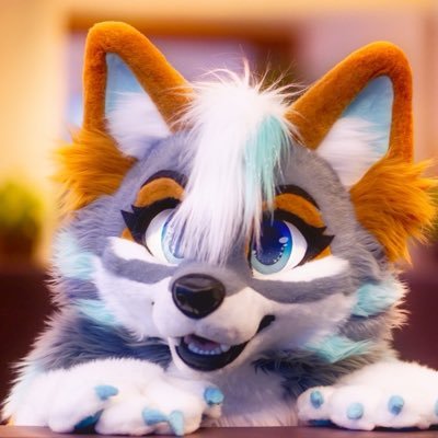 ZephyriWolf's profile picture
