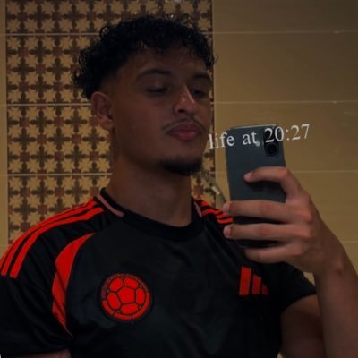NyNyaks's profile picture