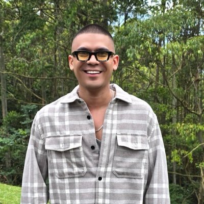 TweetLJ1's profile picture