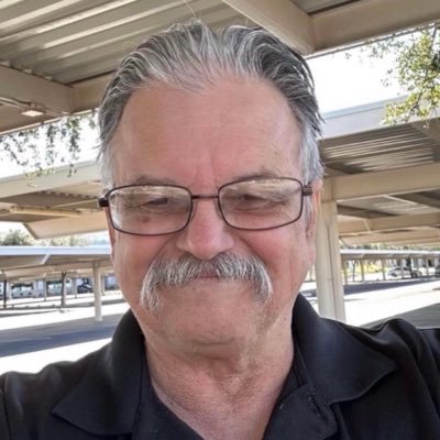 vintagegazette's profile picture