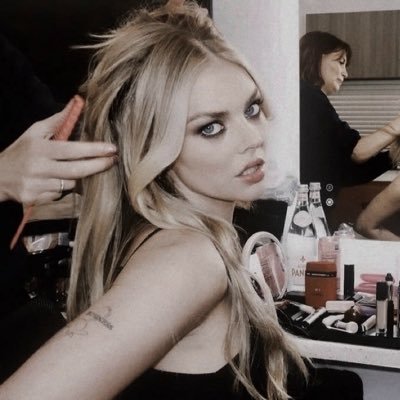 bella's profile picture