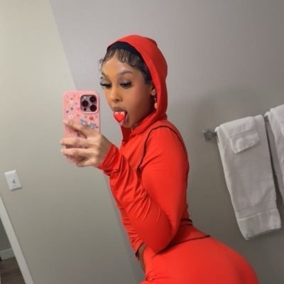 dhiloville's profile picture
