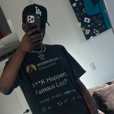 famouslos32's profile picture