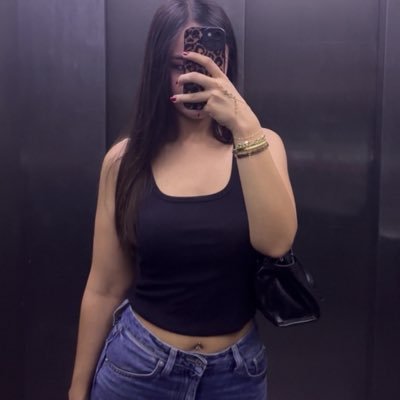 neevaaarnee's profile picture