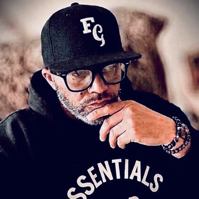 Tito 🏀🏈👿👟🗽's profile picture