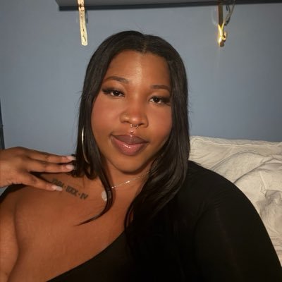 C's profile picture