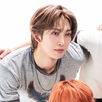 girlslovegojo's profile picture