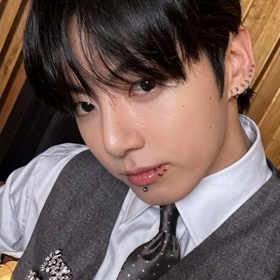 mafia boss jungkook's profile picture
