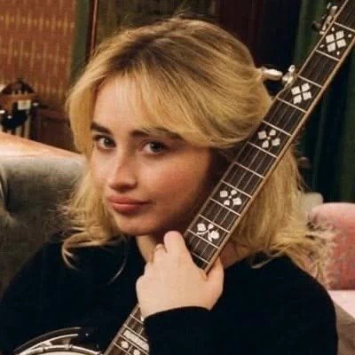 𝑚𝑎𝑟𝑖 𝝑𓏲's profile picture