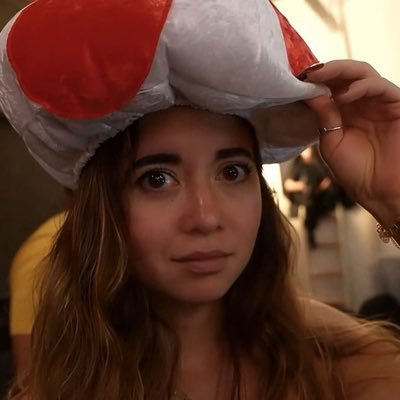 PitLoverzxx's profile picture
