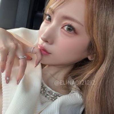 ELINA0121212's profile picture