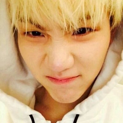 ggukloov's profile picture