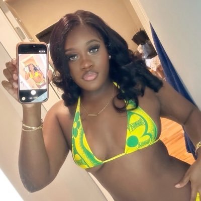 CHANEL's profile picture