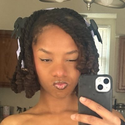 princess trin's profile picture