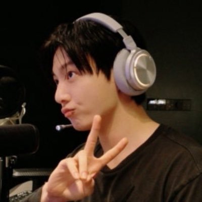 rose⁷⟭⟬'s profile picture