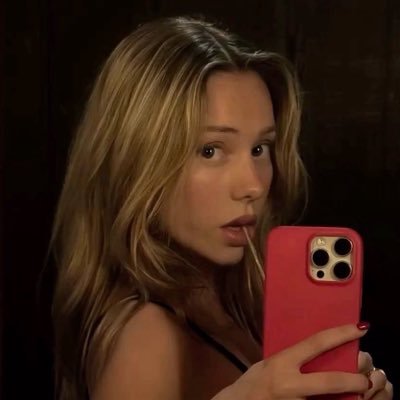 andreia's profile picture