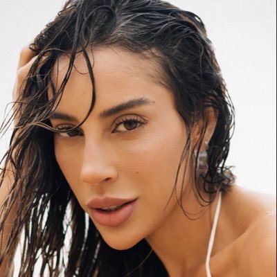 Renata Saldanha 🦢 🩰's profile picture
