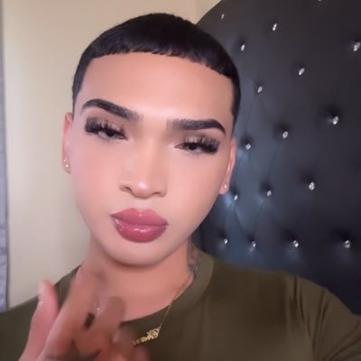 Charly's profile picture
