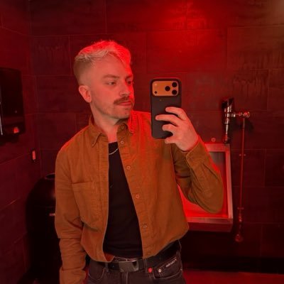 derek 🤠's profile picture