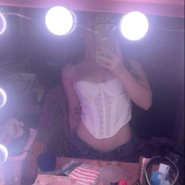 sluttyb11tch's profile picture