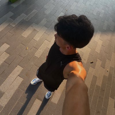 n's profile picture
