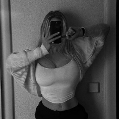 𝘓𝘢𝘶𝘳𝘢's profile picture