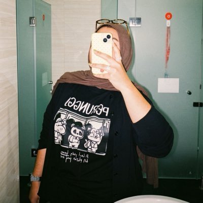 cheezeycaqe's profile picture