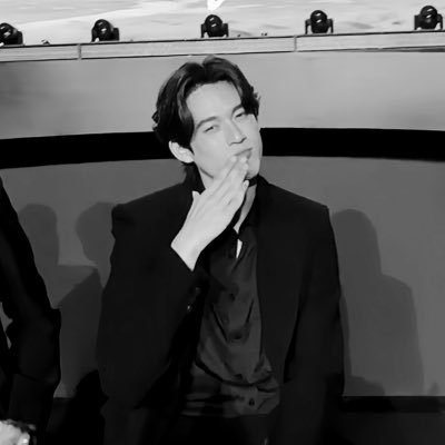 ay's profile picture