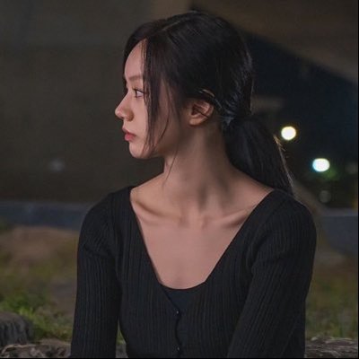 j; 🏰's profile picture
