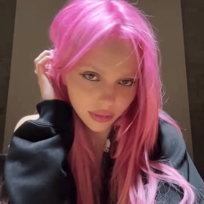 barbie trambiqueira vai ver o bts's profile picture