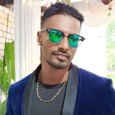 ThivakaranThi18's profile picture