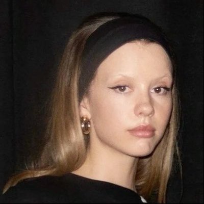 ★ julia's profile picture