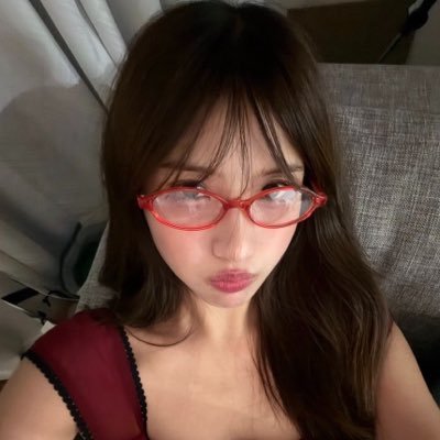 red 🪽's profile picture