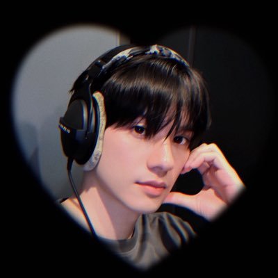 pukjin's profile picture