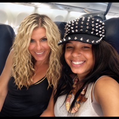 Simone Love's profile picture