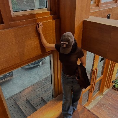 key's profile picture