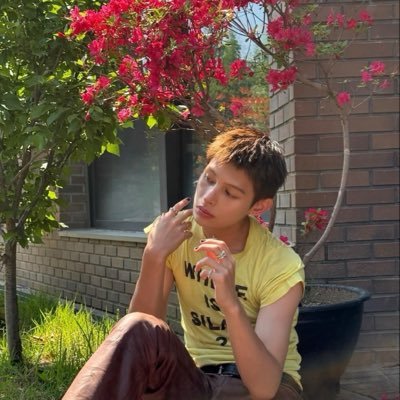 moonivres's profile picture