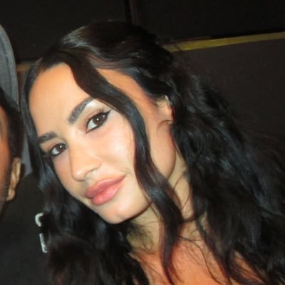 larissa's profile picture
