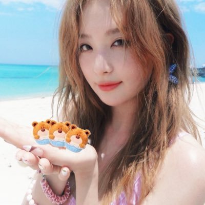 h̆̈ ĭ̈ 🐻's profile picture
