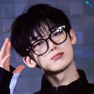 kngyzqrtz's profile picture