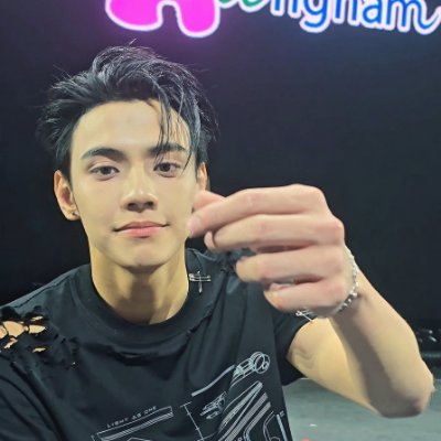 มนุษย์ ℕ𝕌ℝ𝕊𝔼_'s profile picture