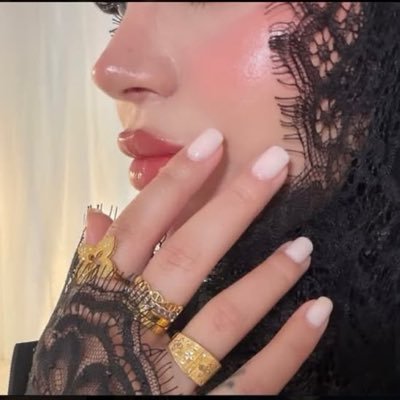 LARE.'s profile picture