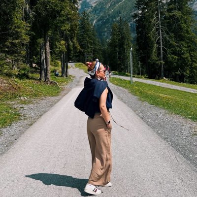 خانوم آوانگارد's profile picture
